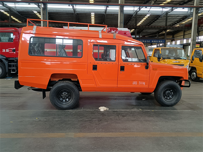 小型皮卡器材消防车_2吨四驱越野消防洒水车_河北山西_北汽四驱越野消防装备车_北汽吉普四驱森林防火巡逻车