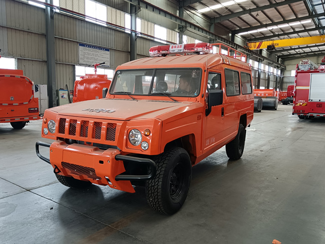 森林巡逻消防车_越野消防洒水车_江西山东_小型双排座北汽四驱5人座消防供水车